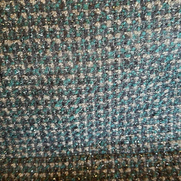 Willi Smith mini skirt. Textured material. EUC size 10 - Picture 3 of 8